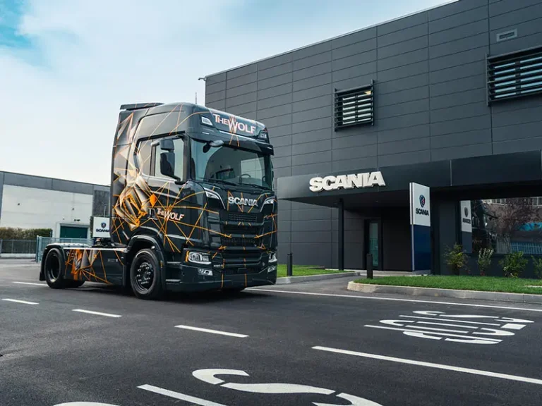 Scania celebra 50 anni: The Wolf, edizione speciale tra identità e strategia