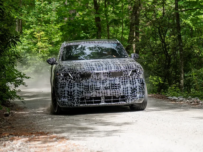 BMW X5 2027, cinque motorizzazioni per una nuova era