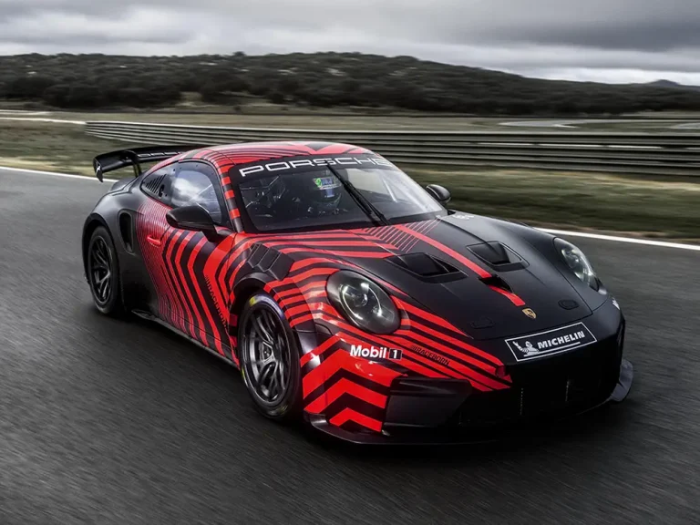 Porsche 911 GT4 R: nasce la nuova arma per le competizioni GT4