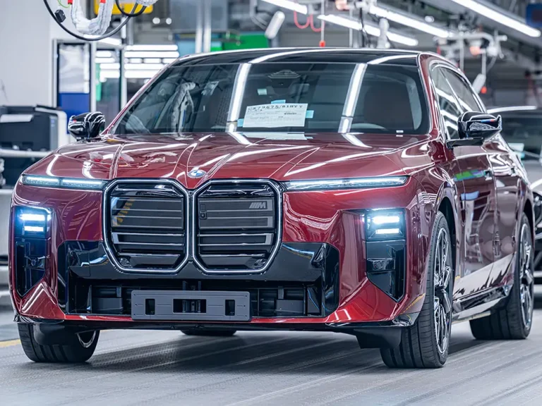 BMW Serie 7: al via la produzione con le tecnologie della Neue Klasse