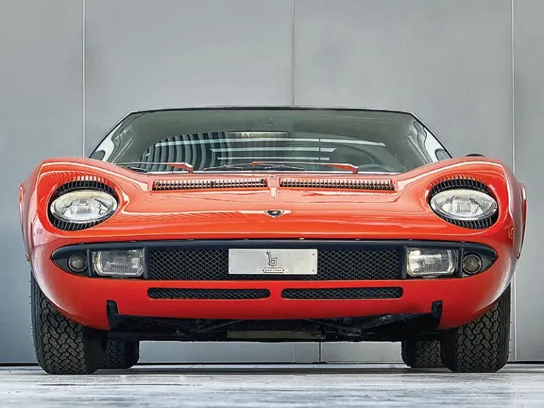 Auto storiche 2026: Lancia Thema e Ferrari 208 in crescita