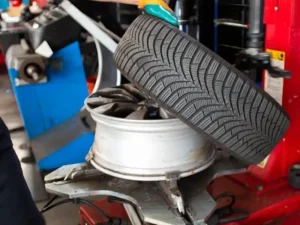 Cambio gomme invernali 2026-2027: date e obblighi Cambio gomme invernali 2026-2027: date e obblighi