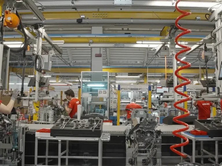 Ducati e Bosch Rexroth: la tecnologia NEXO rivoluziona la produzione delle moto