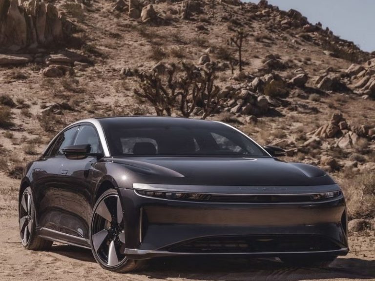 Lucid Air Grand Touring: 960 km di autonomia, la sfida elettrica a Mercedes è lanciata